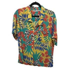Abstract floral print button up t-shirt
